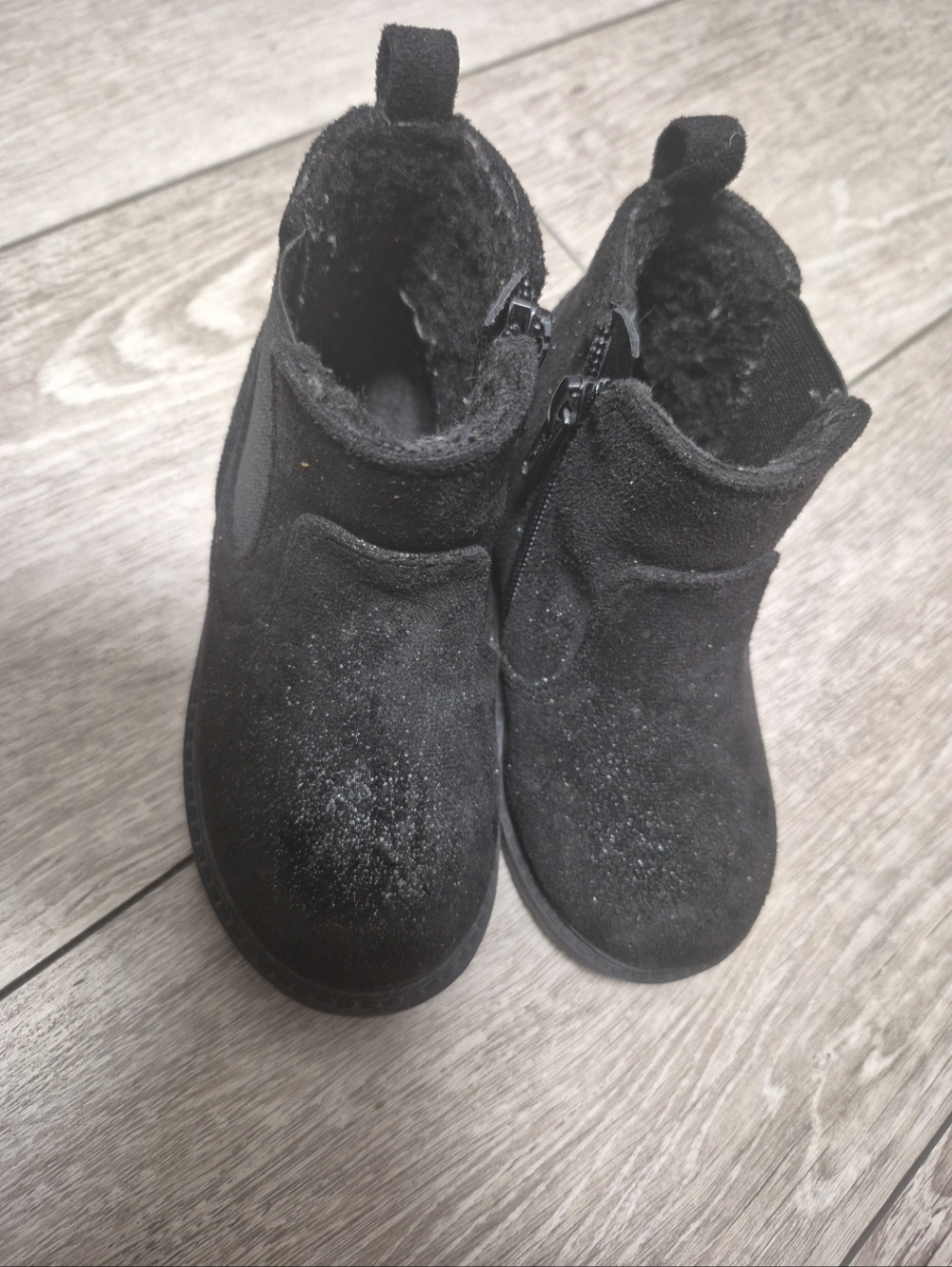 George Toddler Girl Black Fux Suede Fuzzy-Lined Ankle Boots With Glitters. Siz 8